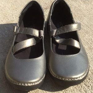 Brand new Silver Vionic Mary Janes